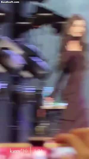 엉덩이 큰 장원영.gif