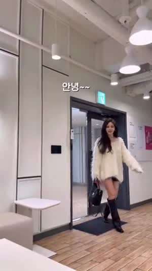 강예빈몸매는 좋네