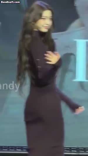 장원영 골반과 엉덩이가 돋보이는 타이트한 갈색 골지 동탄룩.mp4