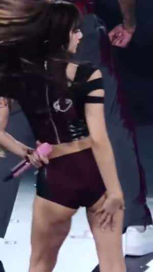 블랙핑크 리사 홍콩콘 찰진 뒤태 ㄷㄷ