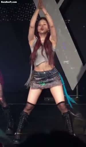 [비비지] 엄지 격렬한 허벅지 떨림...gif