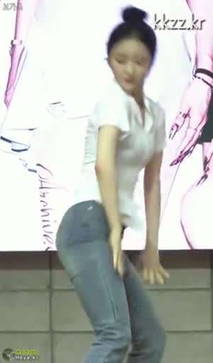 청바지 핏 아이칠린 이지