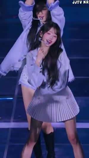 청자켓 주름 치마 아이브 장원영