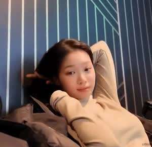 르세라핌 김채원 홍은채 SBS 가요대전에 나타난 제철 맞은 연말 르세라핌 . GIF