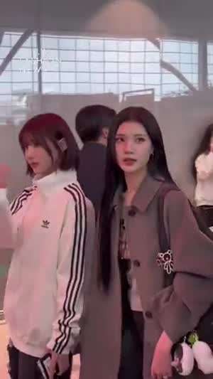 하츠투하츠 출국