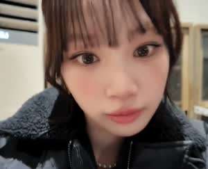 르세라핌 김채원 홍은채 LE PLAY 연말 르세라핌은 정말 귀여움 한도 초과임 (진지) . GIF