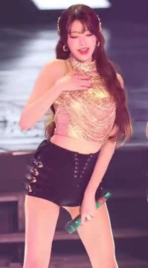 비주얼 섹시 매력 뽐내는 황금빛 아이브 장원영 (2)