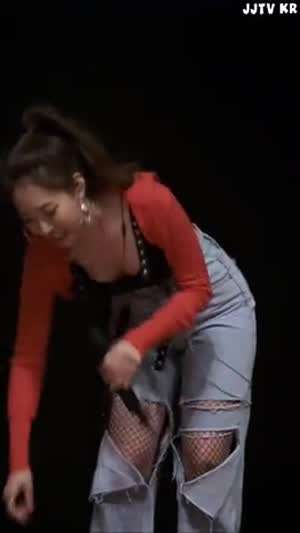 다혜 물줍다가... 가슴골.mp4