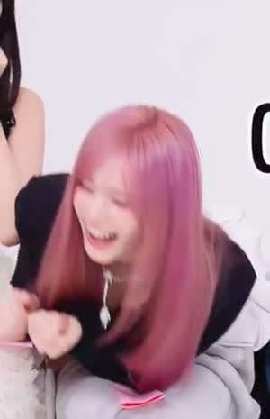 아이브 이서 웃다가 방심한 가슴.mp4