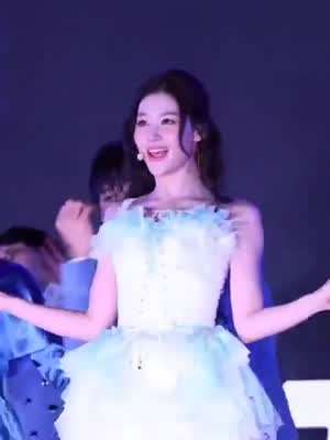 미사모 일본 컨페티 라이브에서 비주얼 뽐내는 트와이스 사나