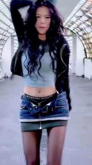 챌린지하는 청치마 검스 아이브 안유진