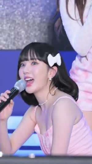 연핑크 코르셋 나시 은은한 매력 뽐내는 비비지 은하