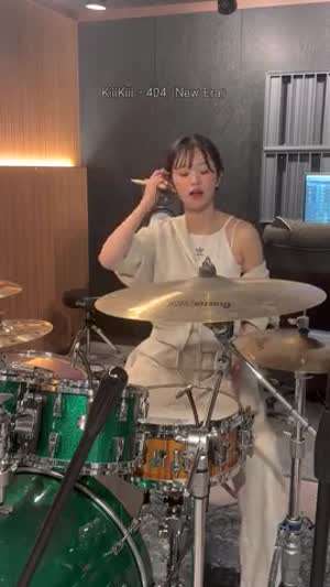 QWER 쵸단 KiiiKiii - 404 (New Era)  드럼 커버