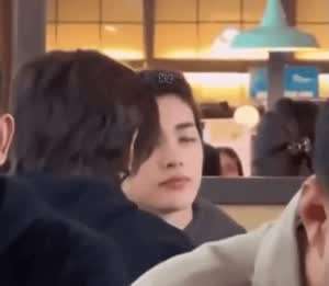 요즘 여초에서 화제라는 16살 남자아이돌 건호.jpg