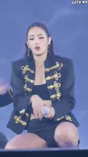 자켓속 블랙 브라탑 아이들 민니