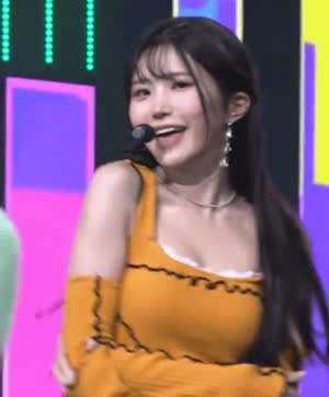 프로미스나인-송하영