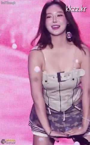 집중 시키는 무빙 브브걸 민영.mp4