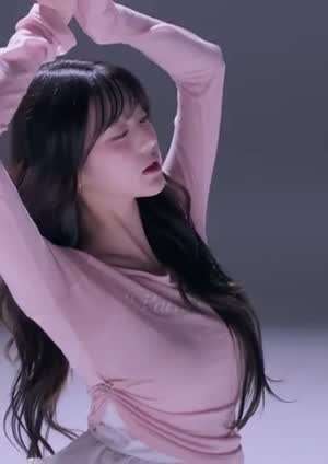 아이브 장원영 살짝 시스루 분홍 티셔츠.mp4