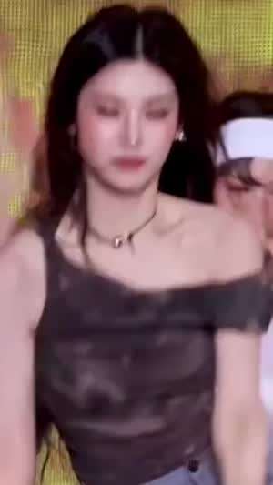 있지 예지의 찰랑찰랑 무브먼트