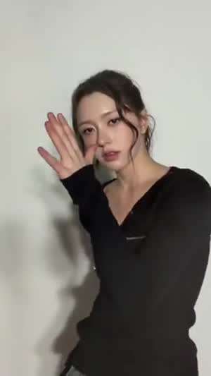 피프티피프티 문샤넬