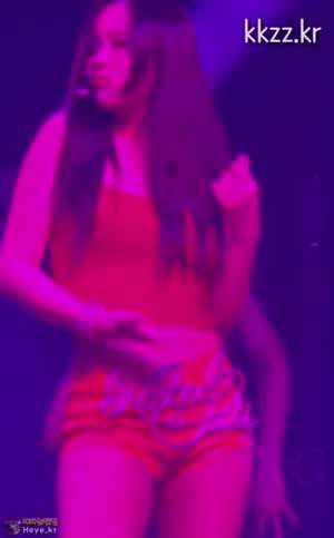 무빙 치는 비비 (BIBI)