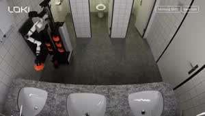 요즘 화장실 청소 로봇 수준.MP4