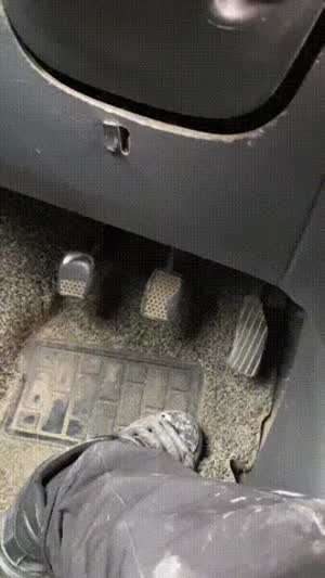 요즘에는 잘 안 쓰는 자동차 옵션.gif