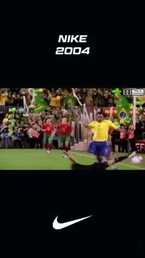 2004년 나이키 광고 수준.gif