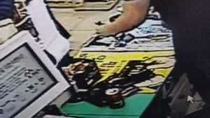 편의점 알바와 손님의 흔한 기싸움