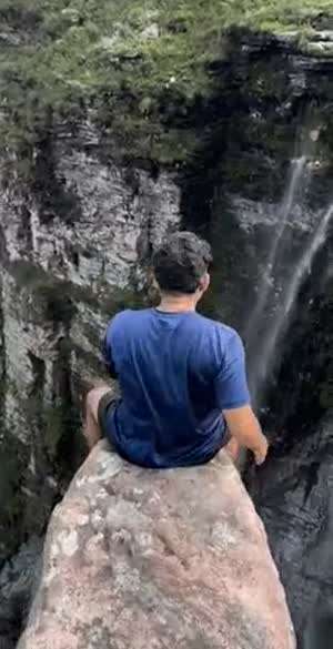 40초간 앉아 있다가 오면 10만원.