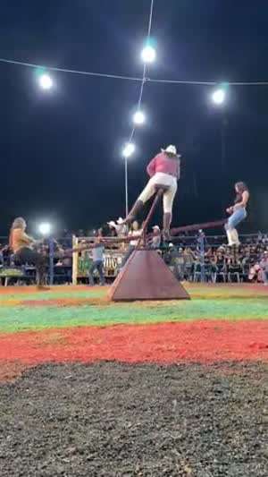 소리] 여자 넷이 참가한 멕시코 로데오 경기 하리페오.mp4