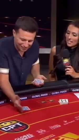 소리] 점점 더 정신을 빼놓는 카드 매직.mp4