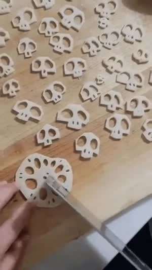 마눌이 연근썰어달라고해서