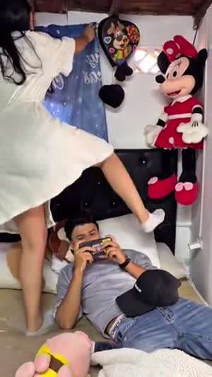 와이프 중요부위 다리벌릴때 함부러 보면 안되는이유..