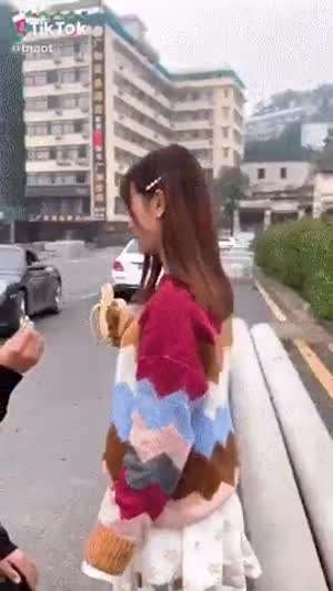 도무지 뭐가 뭔지.. 어지럽구만