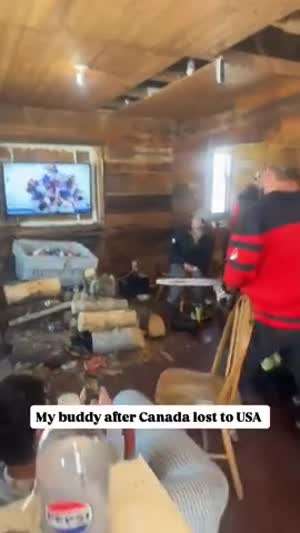 미국에게 아이스 하키 패배 후 전기톱 꺼낸 캐나다 팬