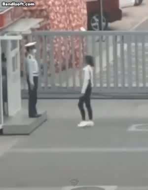 교대 근무자: 하 ㅅㅂ...