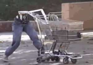 장 봐주는 척 사람들 심장마비 걸리게 하는 로봇