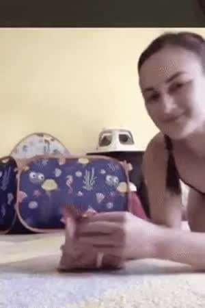 누구야? 누가 과자 봉지 뜯는 소리를 내었는가?