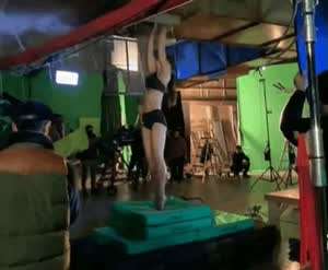 와이어 없이 연기한 이시영 환풍구 씬.