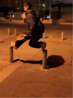 카운터 스트라이크식 보행법.