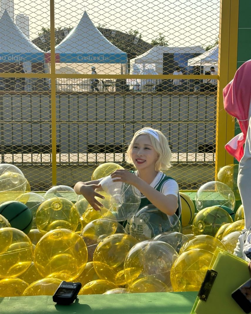 김지연보나/ 다영/ 유연정 우주소녀