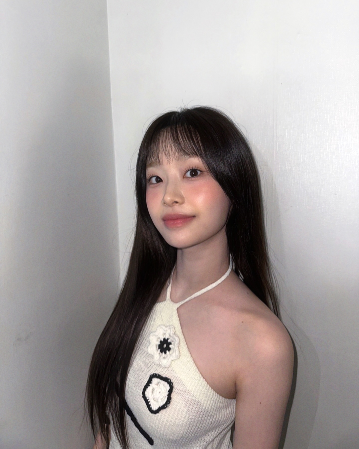 요즘 너무 예쁜 츄...끈홀터넥 매끈한 어깨와 겨드랑이