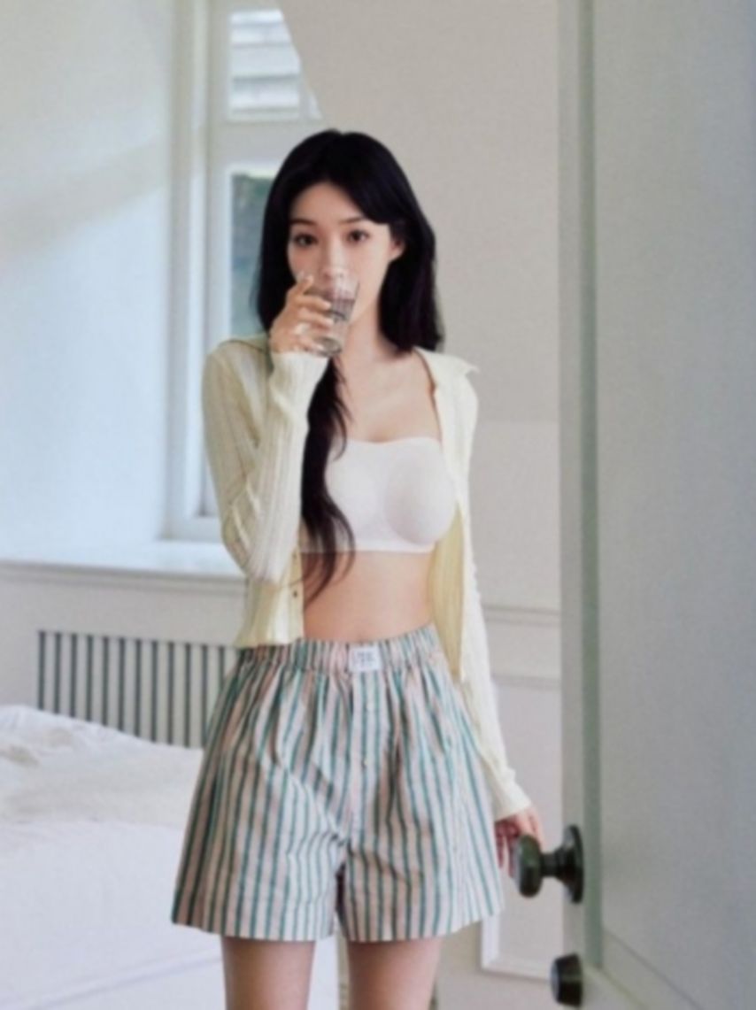 오랜만에 청하 시원한 탱크탑 핏 & 효민 비키니 폼