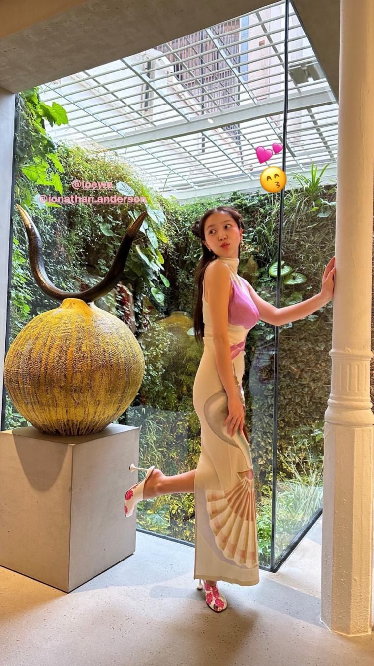 베트남 아오자이를 입은 레드벨벳 예리 묵직한 가슴라인