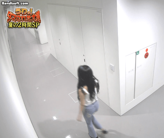 일본 몰카 예능..함정 피하는 천재 댕댕이 아이브 안유진 청바지 엉태