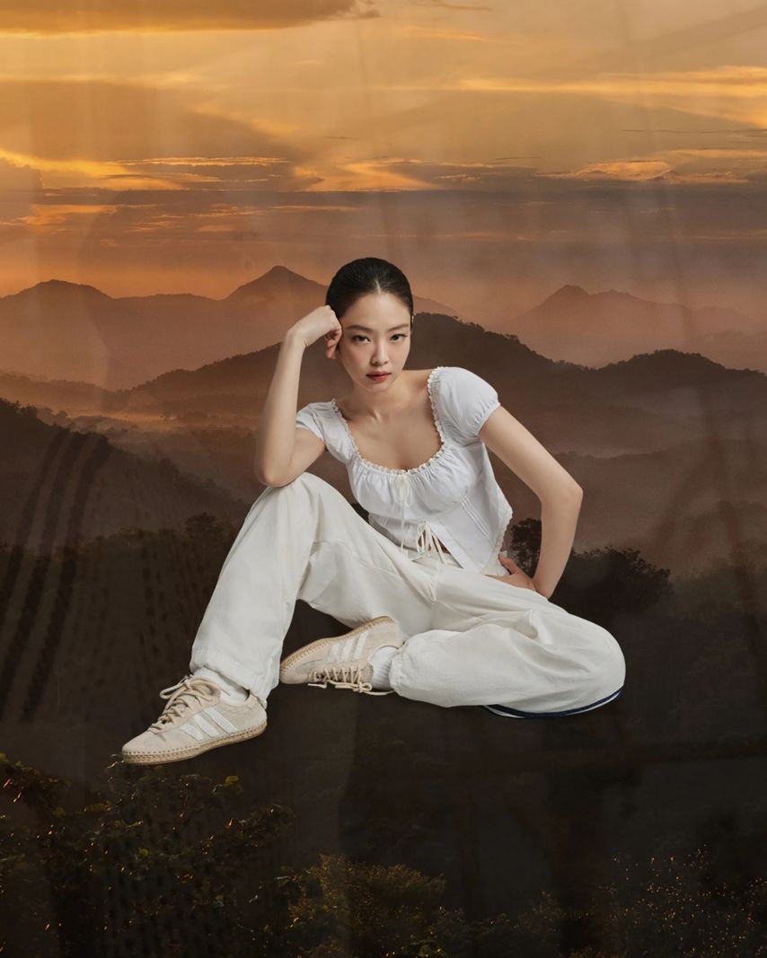 제니 (블랙핑크) 아디다스 X CLOT 가젤