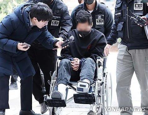 [속보]30대 아내 자택에 감금한 채 성관계 영상과 성인방송 강요한 전직 군인 징역 3년