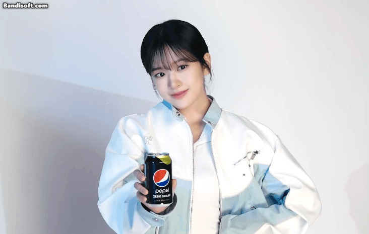 [아이브] 안유진 화이트 블랙