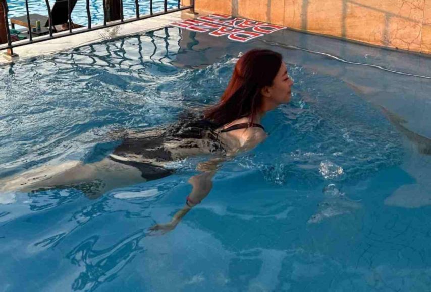 비키니의 계절 : 배우 고원희 & 구라라 여전한 볼륨감